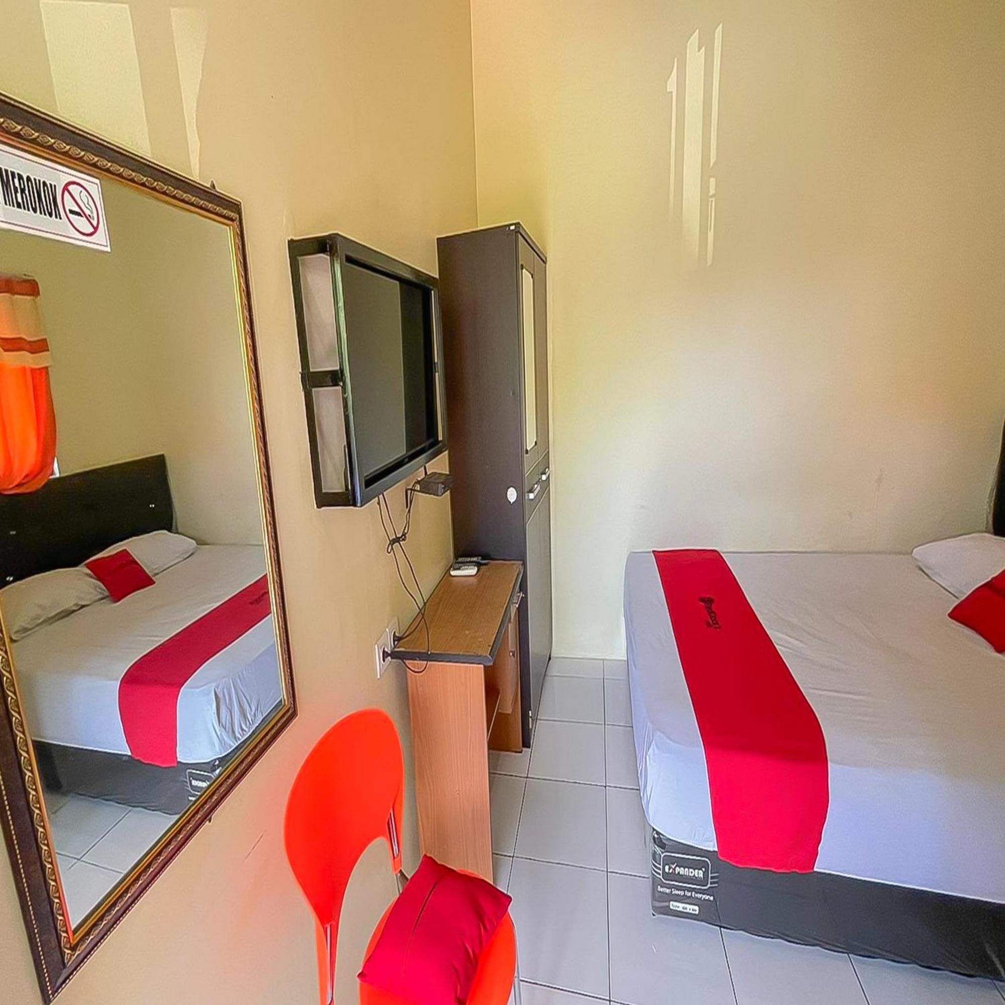 Reddoorz At Wahidin Street Cirebon Hotel Ngoại thất bức ảnh